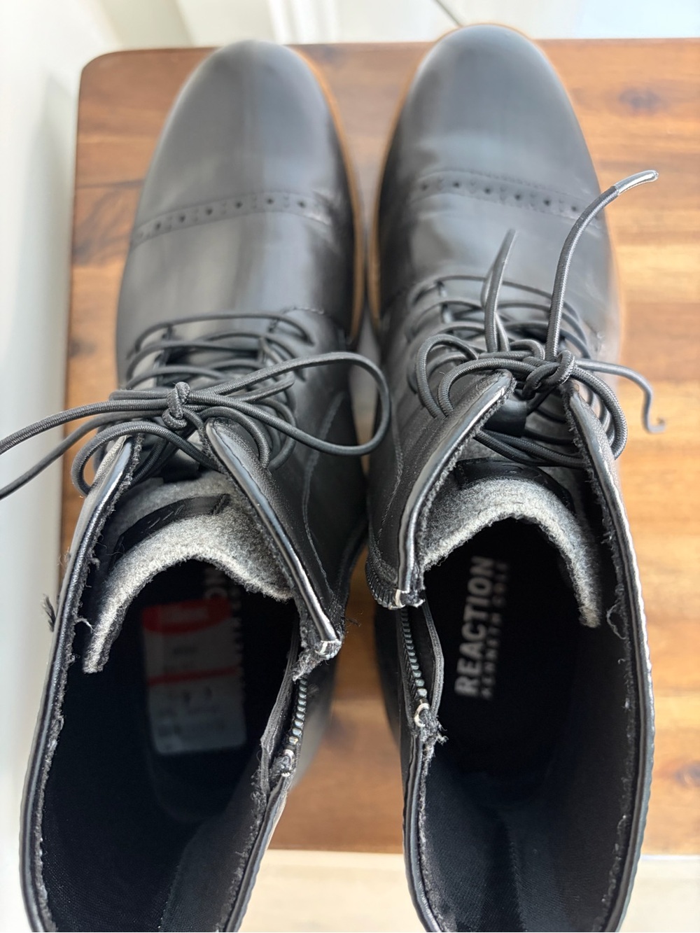 Reaction Kenneth Cole Black Leather Brogue Cap Toe Side Zip Ankle Boots. 10.5M - Picture 2 of 7